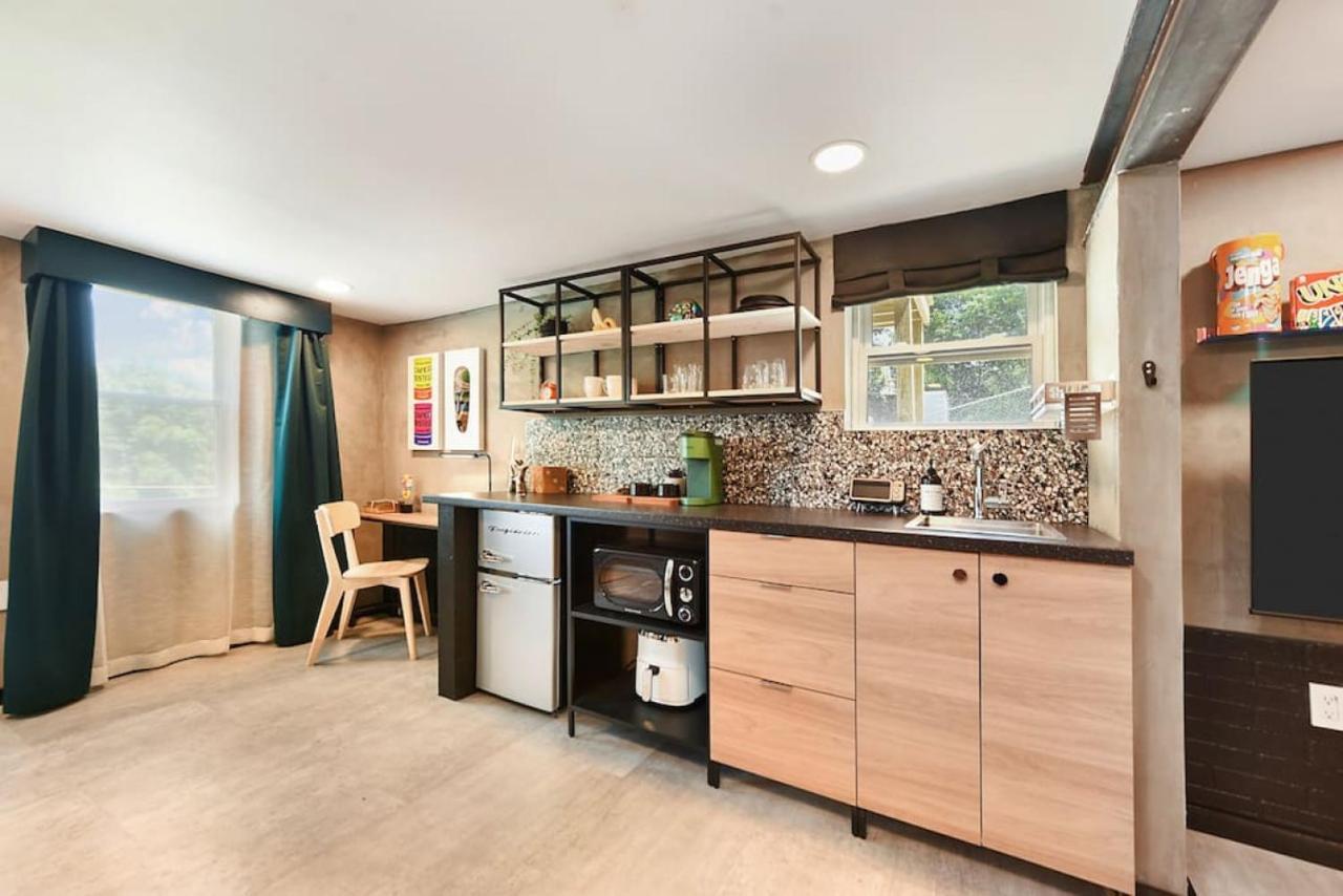 The Ridgway - 2 Apts In 1 - Great Privacy, Beautiful Space Pittsburgh Exterior photo